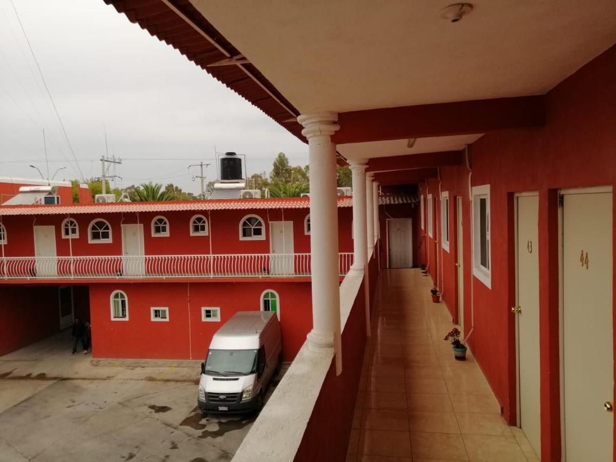 Hotel Real Cadereyta de Montes Buitenkant foto