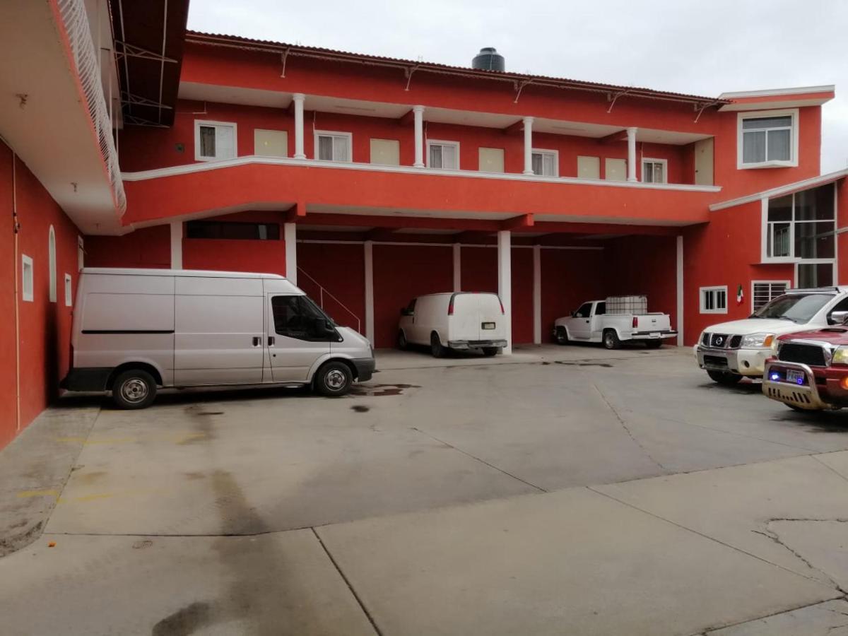Hotel Real Cadereyta de Montes Buitenkant foto